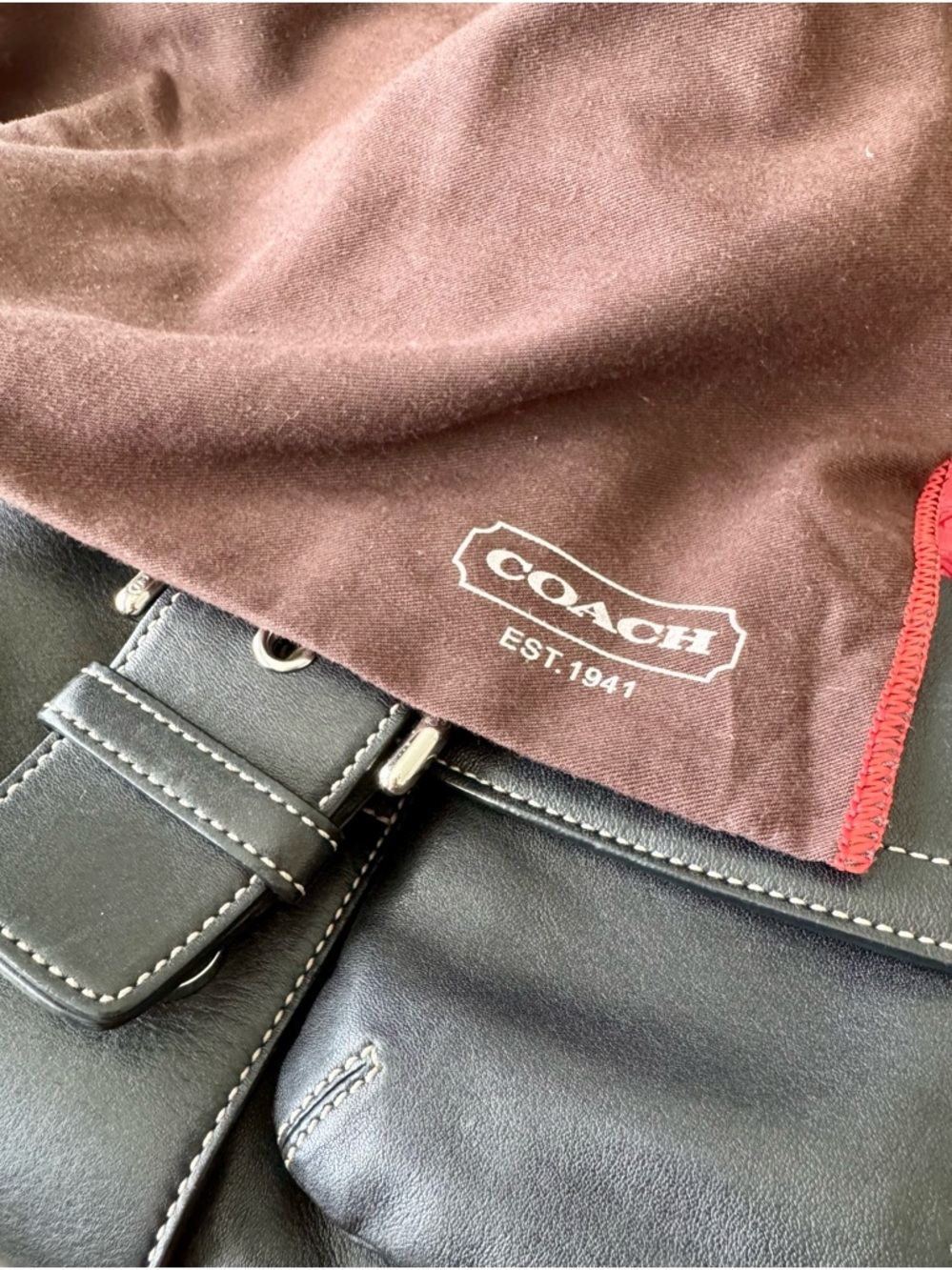 Coach Soho Black Leather Flap Shoulder Bag Buckle Detail Classic 0658 EUC - Picture 10 of 10